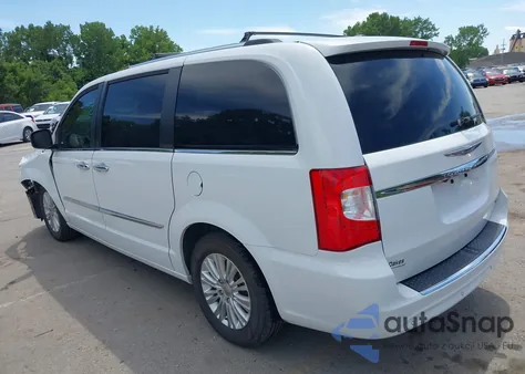 2016 Chrysler Town & Country Limited z USA, uszkodzony, nr VIN 2C4RC1JGXGR150259
